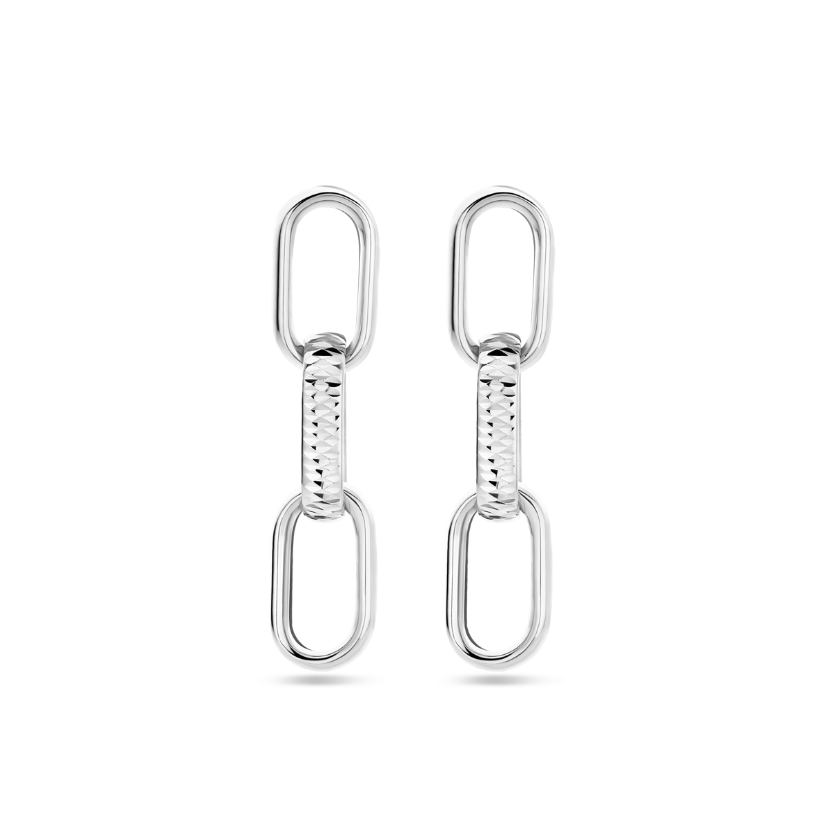 Gerhodineerd 925 zilveren oorhangers. De oorhangers hebben een totale hoogte van 45mm.