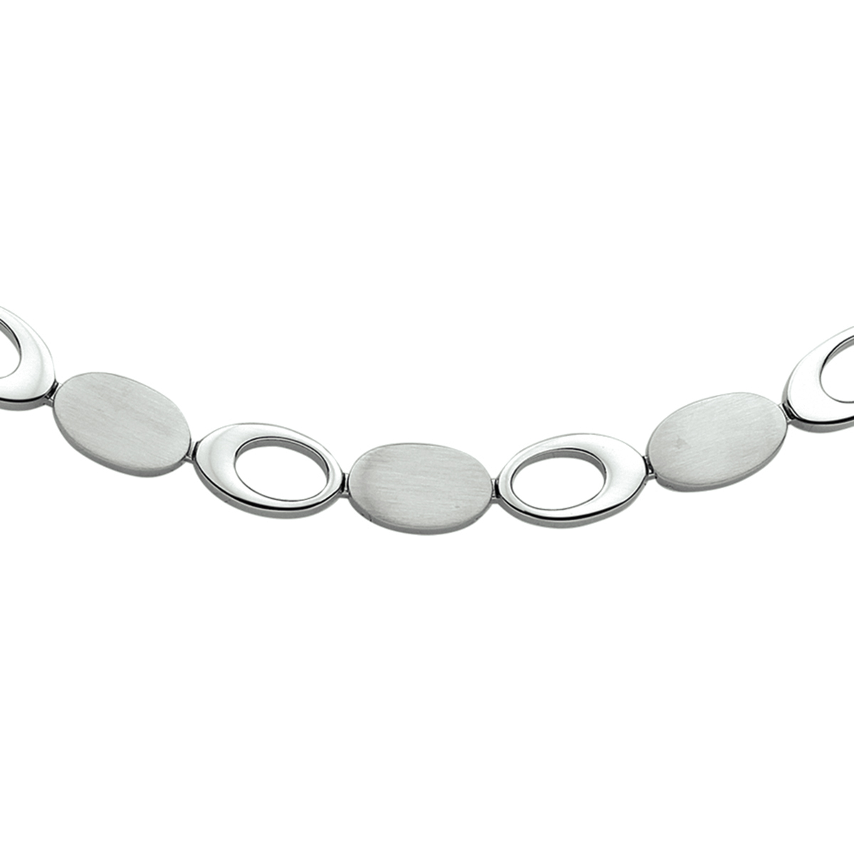Stalen collier met een poli/matte afwerking. Bijpassende armband.
Breedte: 8 mm
Kortste lengte: 42 mm
Langste lengte: 45 mm