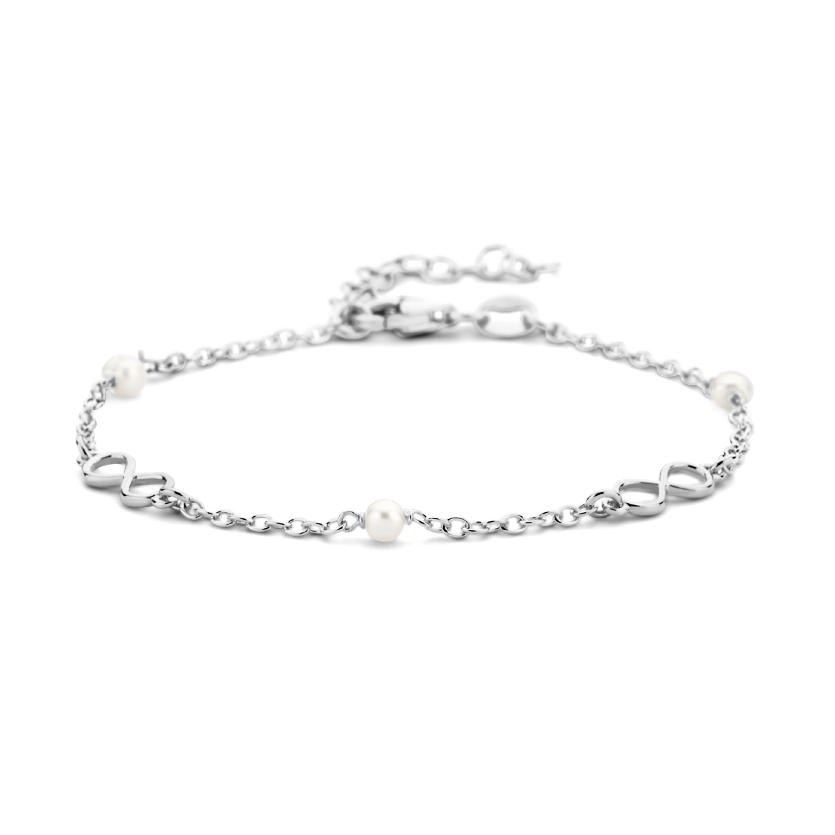 Gerhodineerd 925 zilveren armband uitgevoerd met zoetwaterparels en een infinity hanger. De armband heeft een draaglengte van 16cm en een extesie van 3cm. De schakelbreedte is 1.7mm. Uitgevoerd met een karabijn sluiting.