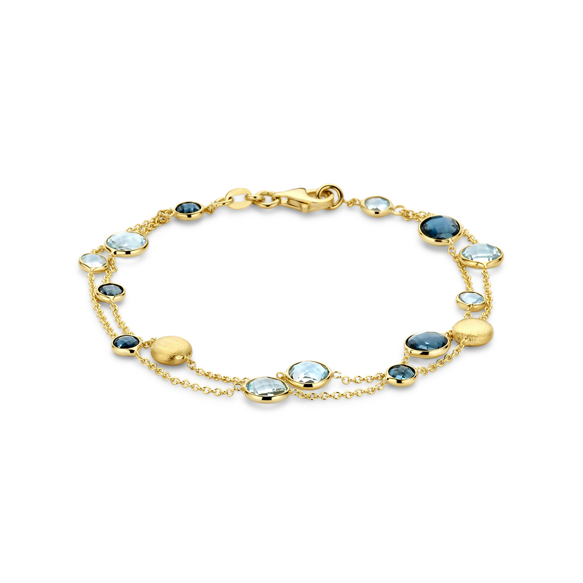 14k Geelgouden armband uitgevoerd met rondjes, sky blue topaas en london blue topaas. De armband heeft een draaglengte van 19cm. Uitgevoerd met karabijnsluiting.