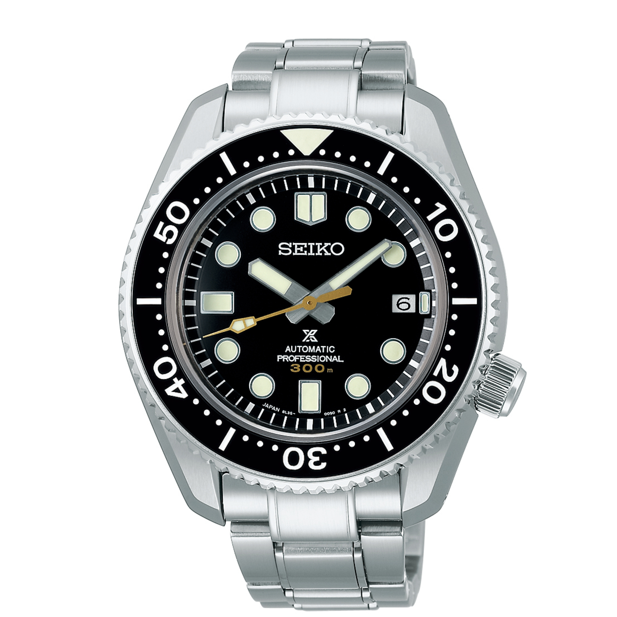 Dit is een herenhorloge van het merk Seiko. Het is een analoog horloge gemaakt van staal. De diameter van de kast is 44.3 mm en de kast is 15 mm dik.
De verdere specificaties van het horloge zijn als volgt:
Kastvorm: rond
Kastkleur: zilverkleurig
Kastmateriaal: staal
Bandbreedte: 20 mm
Bandlengte: 264.3 mm
Sluiting: vouwsluiting met veiligheidsklepje en drukker
Wijzerplaatkleur: zwart
Glassoort: saffier glas
Waterdichtheid: 20 ATM
Techniek: automaat