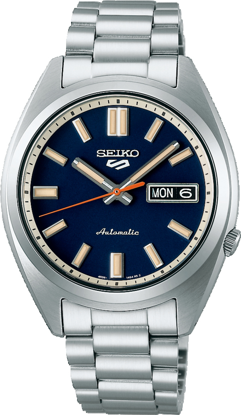 Dit Seiko 5 Sports horloge heeft een retro uitstraling en is met een 4R36 automatisch uurwerk en 10Atm waterdichtheid ook zeer functioneel. Het horloge heeft een blauwe wijzerplaat met creme kleurige wijzers en indexen. De kroon is gesitueerd op de 4 uur kant van de kast en licht verzonken. Ideaal voor ieder die last heeft van de veelal uitstekende grote kronen op meeste hedendaagse horloges. 

Met de 37,4mm kast is dit horloge ook zeer geschikt als unisex model voor smallere polsen.
