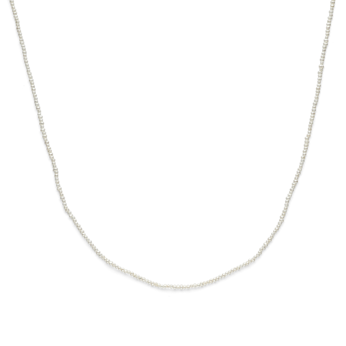 Geelgoud op 925 zilveren collier uitgevoerd met parels. Het collier heeft draaglengtes van 41-45cm.