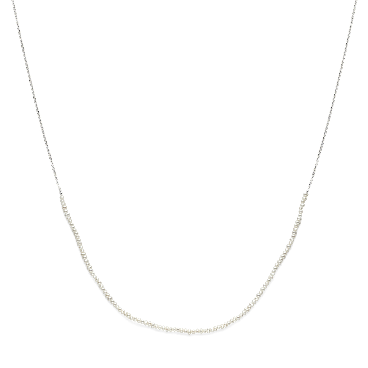 Gerhodineerd 925 zilveren collier uitgevoerd met parels. Het collier heeft draaglengtes van 41-45cm.