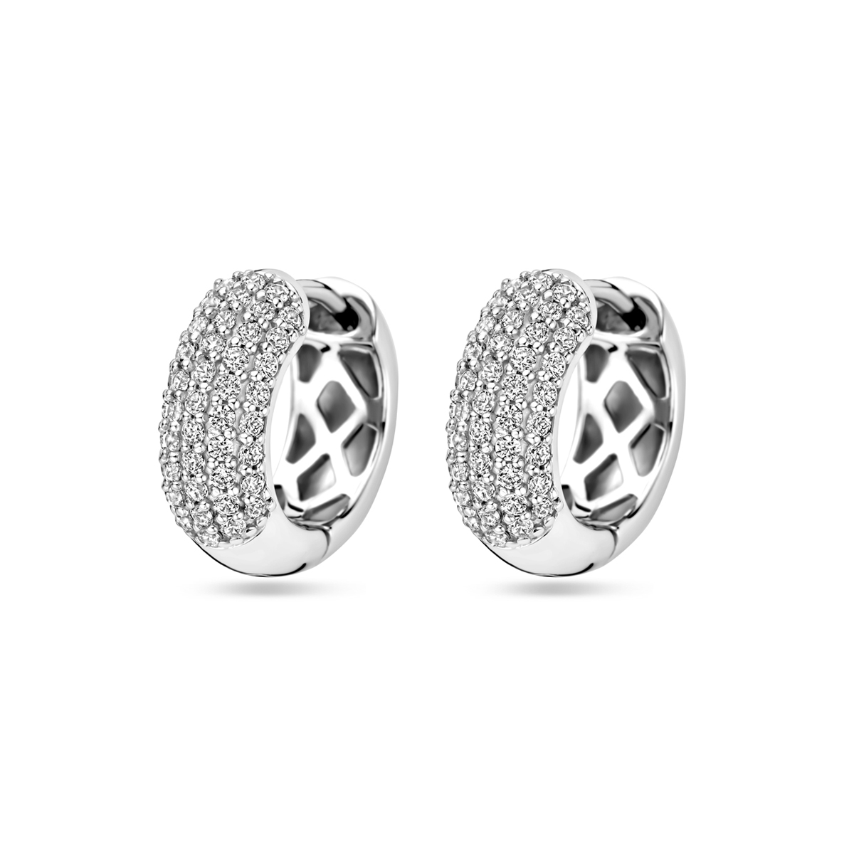 Gerhodineerd 925 zilveren klapoorringen uitgevoerd met zirkonia. De klapoorringen hebben een afmeting van 16.5x6mm.