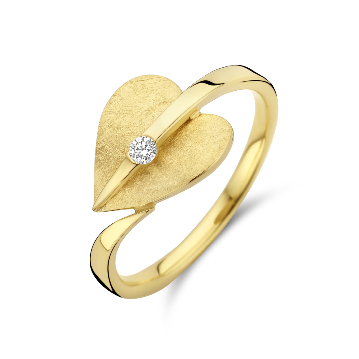14k Geelgouden ring uitgevoerd in de vorm van een hart en een 0.04ct HS I diamant daarin. De ring heeft een breedte van 10.5mm. Maat 17,75