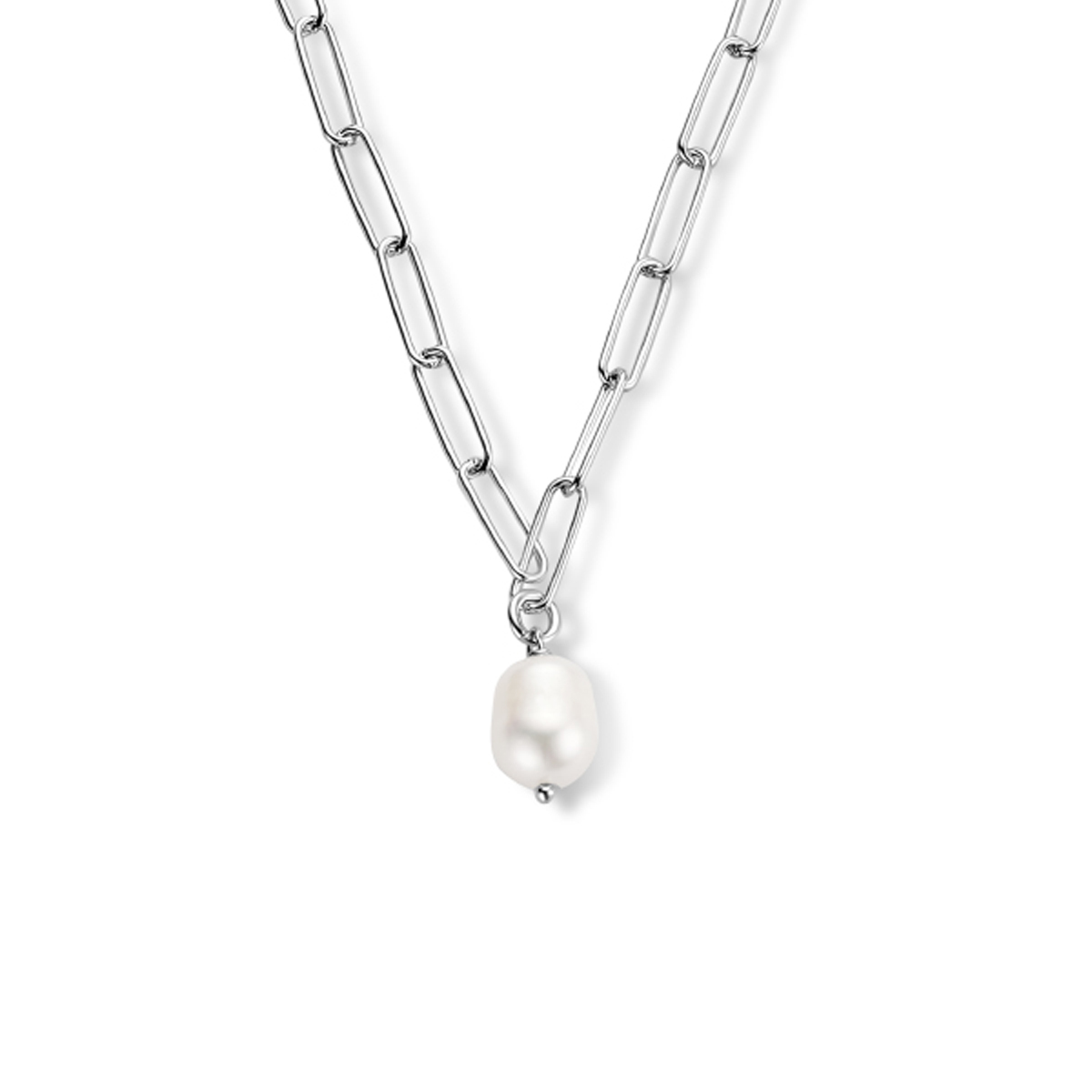Gerhodineerd 925 zilveren paperclip collier met een zoetwaterparel. Het collier heeft een draaglengte van 44cm. Uitgevoerd met een karabijn sluiting. De schakelbreedte is 3.5mm.