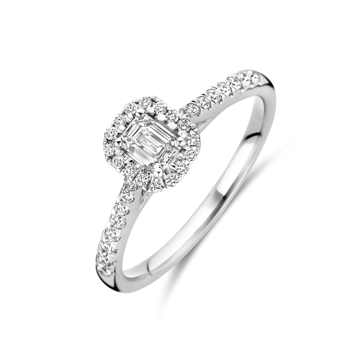 14k Witgouden ring uitgevoerd met lab grown diamant. De ring heeft een afmeting van 7x6.5mm. Het totale diamantgewicht is 0.48ct. Lab grown diamanten zijn diamanten die ontstaan in een laboratorium. Onder extreem hoge druk en temperatuur wordt het natuurlijk ontstaansproces nagebootst met als eindresultaat een diamant met dezelfde chemische eigenschappen maar met een andere oorsprong.