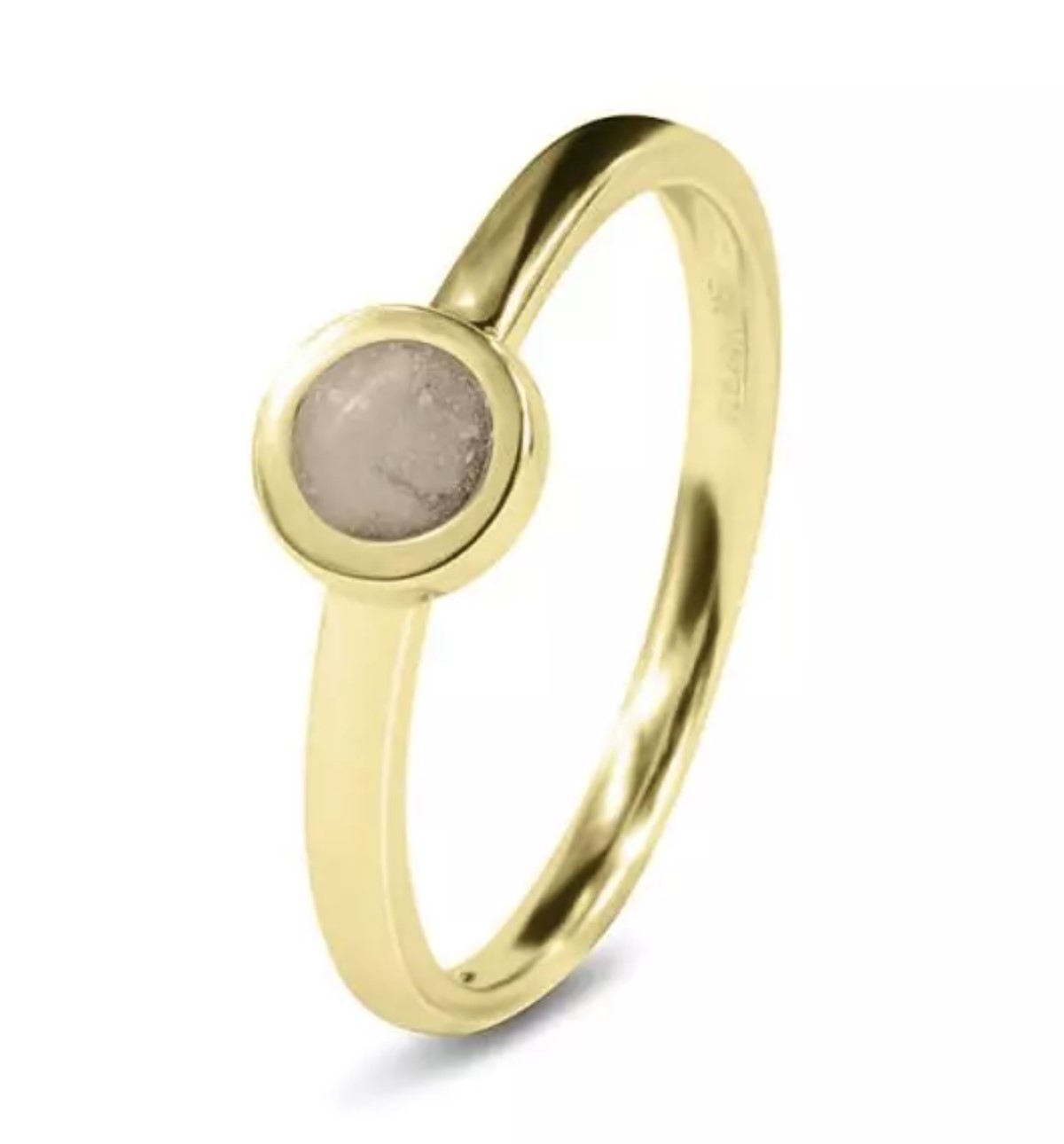 STACKABLE ROUND RING
Verkrijgbaar in zilver of goud. (vanaf 109 Euro)