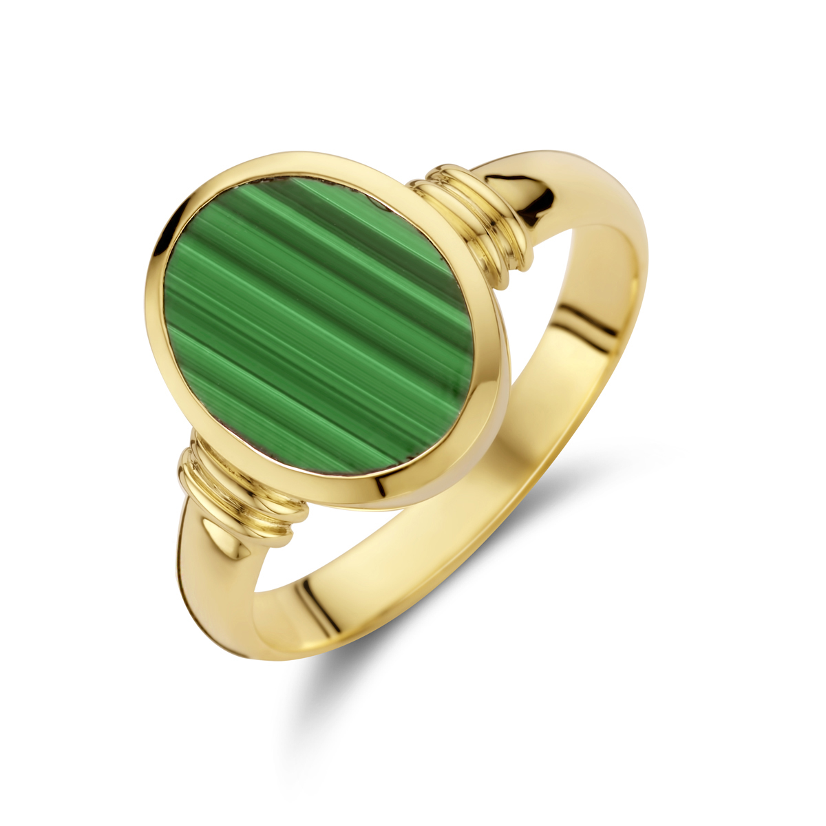 14k Geelgouden ring uitgevoerd met een schitterende malachiet. De ring heeft een afmeting van 12.5x10mm. De malachiet heeft een steengewicht van 2.74ct.