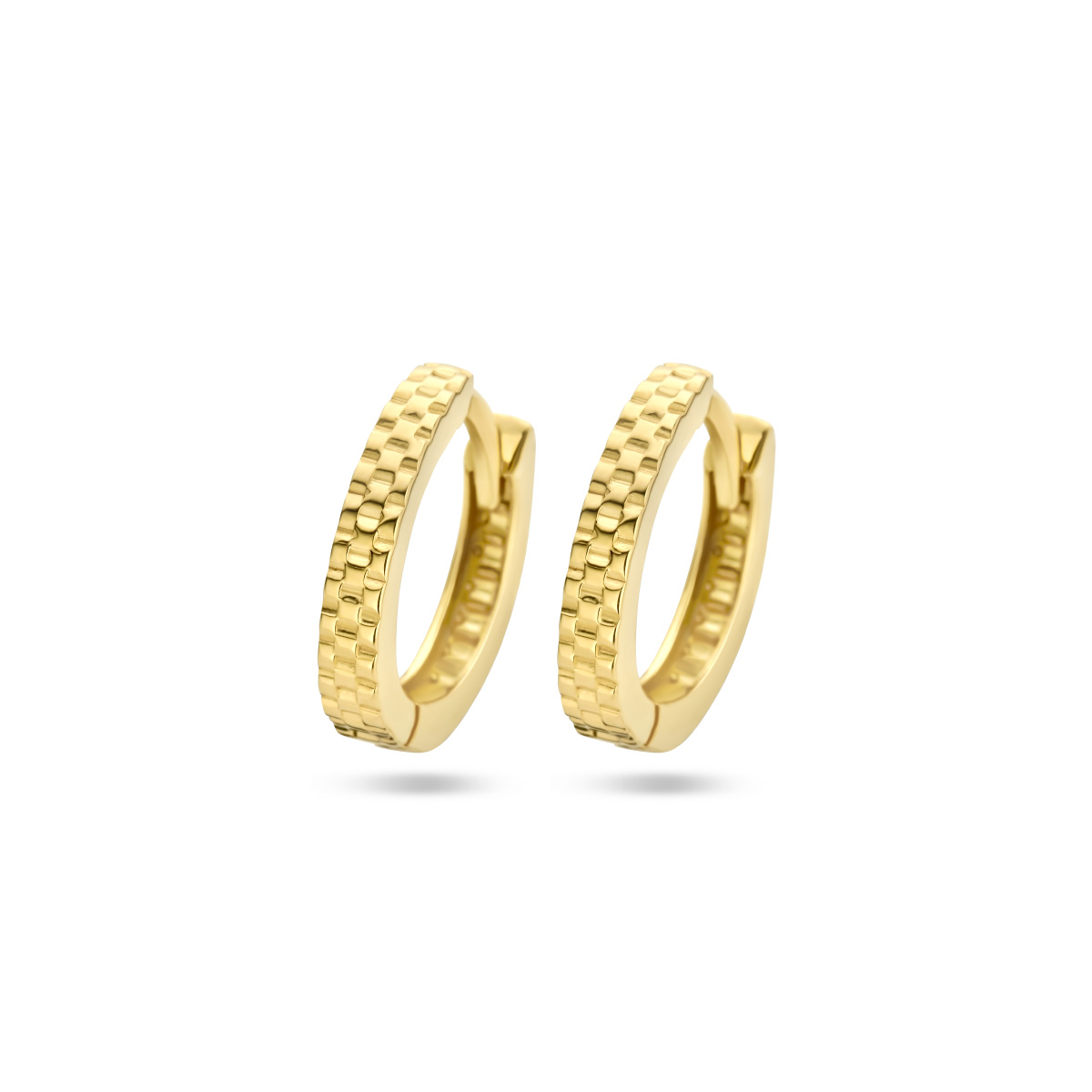 Gouden oorringen gediamanteerd. 14k Geelgouden klapoorringen met een afmeting van 14.5x2.3mm. 