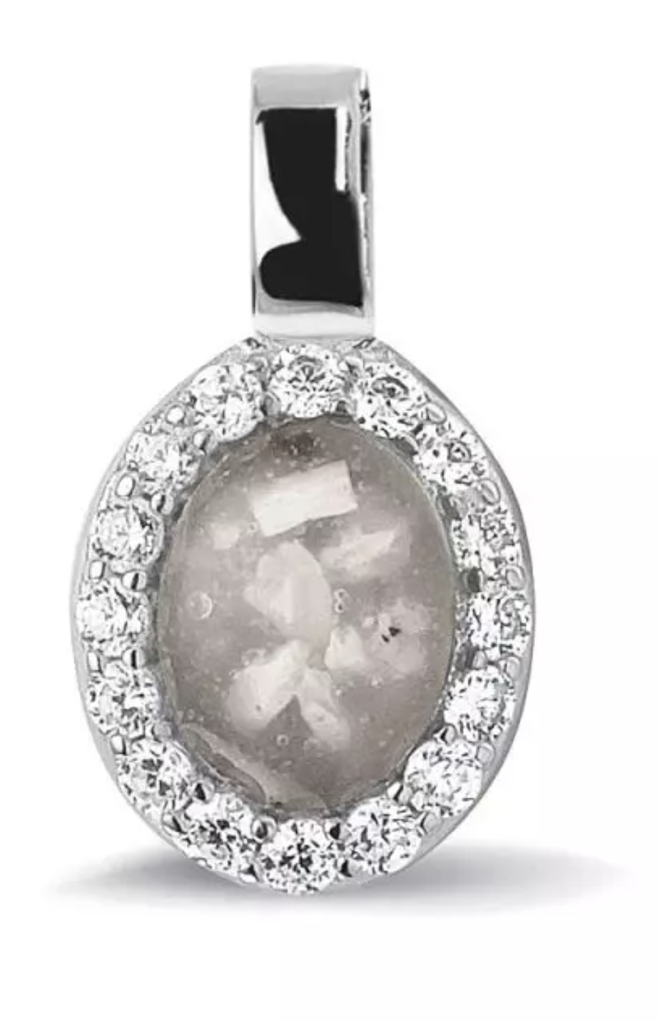 OVAL GEM PENDANT
Verkrijgbaar in zilver of goud. Vanaf 159 euro