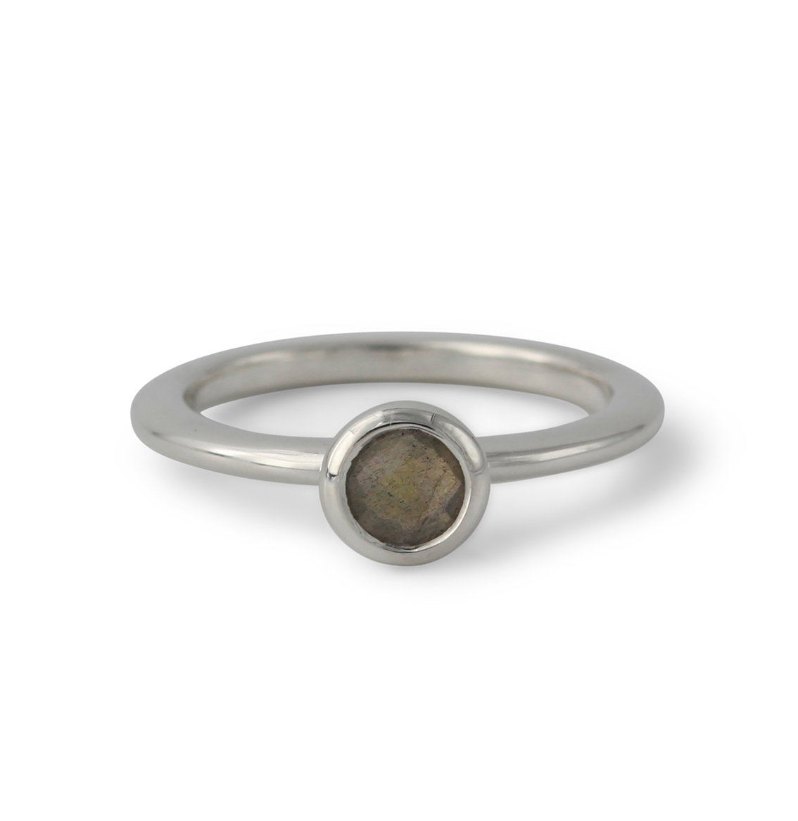Zilveren ring met labradoriet 5 mm.