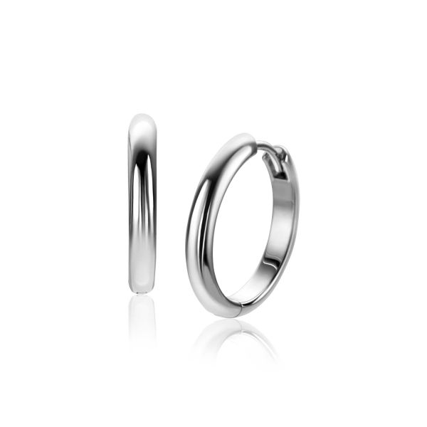Deze elegante oorbellen accentueren elke outfit met hun tijdloze charme. Perfect te dragen bij zowel formele als informele gelegenheden. Combineer ze met een opgestoken kapsel om de schoonheid van de oorbellen te benadrukken en geef je look een vleugje verfijning.