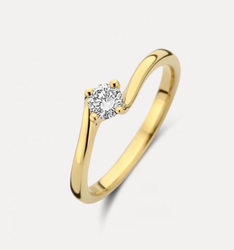 Deze tijdloze 14 karaats gouden slag solitair ring, model FLUENTE, bevat een schitterende briljant geslepen diamant. Model FLUENTE is geschikt voor elke hand en perfect voor iedere gelegenheid. Fantastisch te combineren tot een complete set met de CLASSICO hanger model 405 en oorsieraden model 951