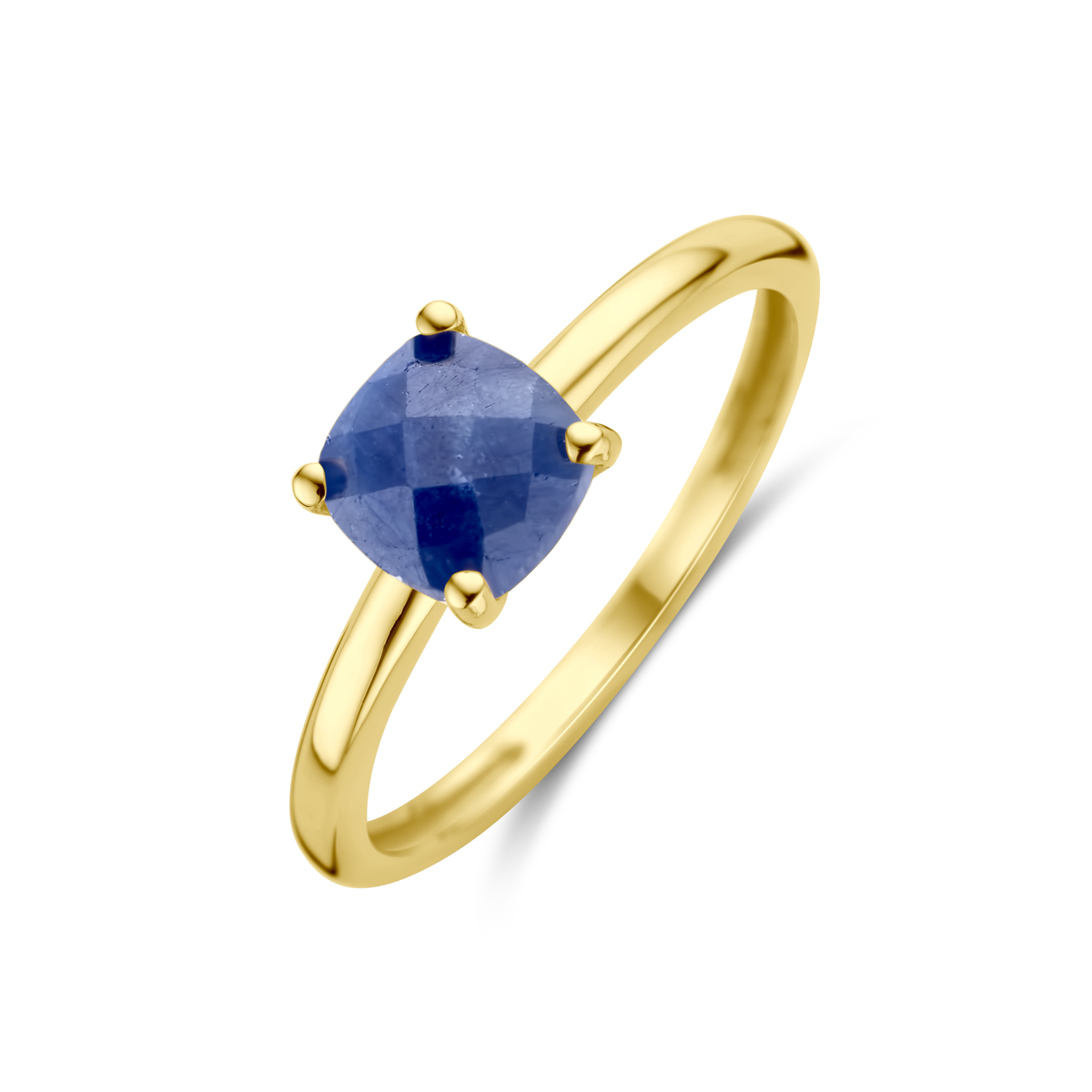 14k Geelgouden ring uitgevoerd met blauw saffier. De steen heeft een afmeting van 6x6mm.