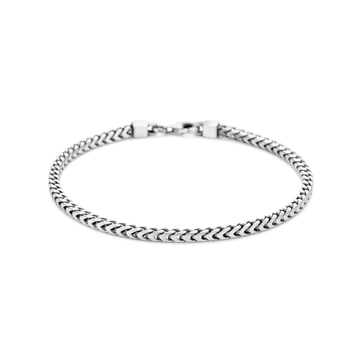 Geoxideerd 925 zilveren armband met een schakelbreedte van 3mm. De armband is uitgevoerd met een karabijn sluiting.