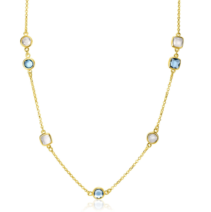 ZINZI gold plated zilveren ketting met jasseron schakel en 7 mooie zettingen waarvan vier rond en drie vierkant. De zettingen zijn afwisselend sierlijk bezet met mooie jeansblauwe en witgrijze kleurstenen. Deze elegante ketting straalt om iedere hals! De lengte van deze ketting is te variëren tussen 42 en 45 cm. Met herkenbaar Zinzi hartje bij de sluiting. Vervaardigd van eerste gehalte zilver (925) en voorzien van een extra geel vergulding.