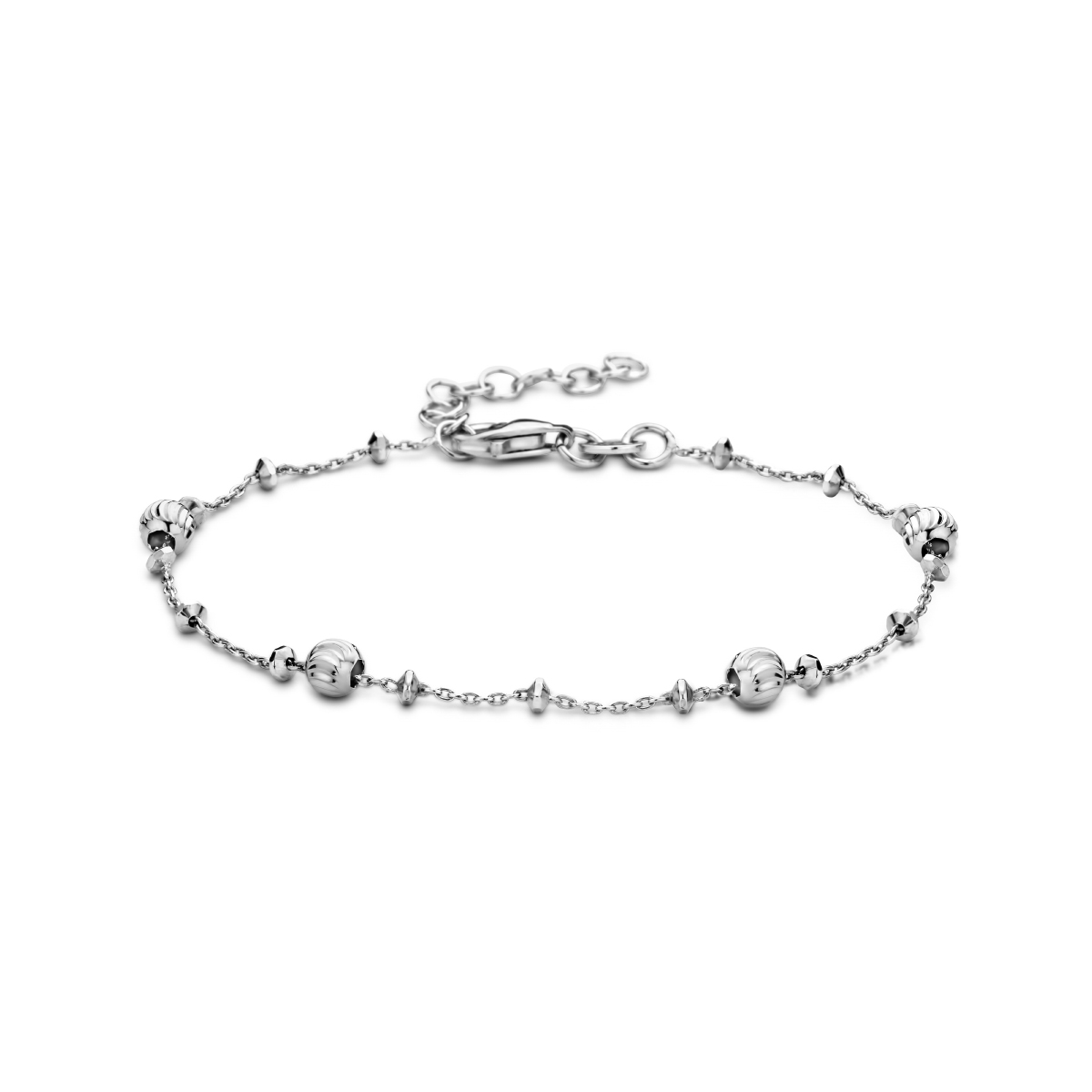 Gerhodineerd 925 zilveren armband uitgevoerd met bolletjes en een karabijn sluiting. De armband heeft een breedtes van 1.0, 2.2 en 4.0 mm. Met een draaglengte van 16cm en een extensie van 3cm.