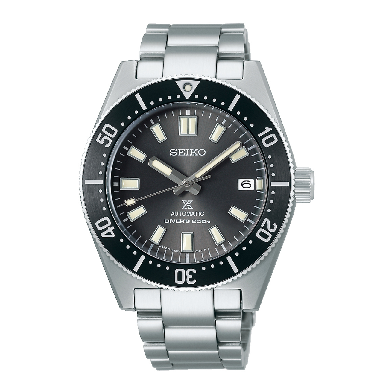Dit herenhorloge is van het merk Seiko. Het is een analoog horloge gemaakt van staal. De diameter van de kast is 40.5 mm en de kast is 14 mm dik.
De verdere specificaties van het horloge zijn als volgt:
Glassoort: saffier glas
Bandbreedte: 20
Kastmateriaal: staal
Waterdichtheid: 20 ATM
Techniek: automaat