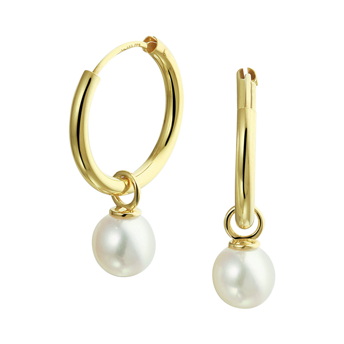 Beschrijving: Trendy geelgouden creolen met een schitterende zoetwaterparel. De creolen hebben een afmeting van 17x1.8mm met een parel van 6mm. Tip: Leuk om kado te geven! De creolen hebben een subtiele uitstraling en kunnen dagelijks gedragen worden.
Verpakt per: 1
Doelgroep: dames
Hoogte: 23 mm