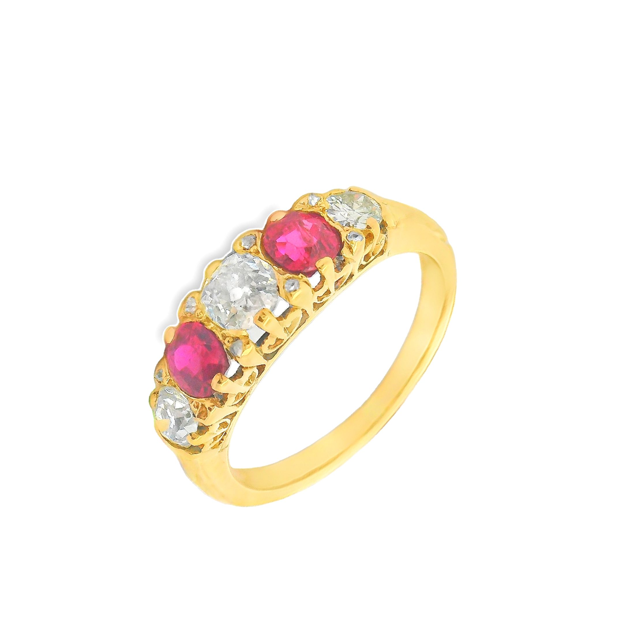 Deze ring is vervaardigd uit 14 karaat geelgoud (3.65 gr) en is versierd met zowel een schitterende diamant als een rijke robijn. De ring is tweedehands en heeft een betoverende vintage uitstraling, wat hem een uniek en tijdloos sieraad maakt. De combinatie van de glanzende diamant en de levendige robijn in het warme geelgoud zorgt voor een elegante en verfijnde look. Ondanks zijn tweedehands status verkeert de ring in uitstekende staat, klaar om een nieuw hoofdstuk te beginnen met zijn volgende eigenaar.