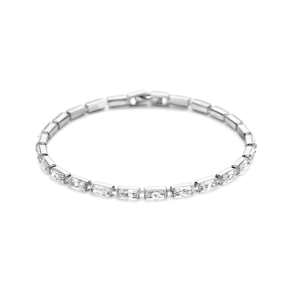 Gerhodineerd 925 zilveren tennisarmband met zirkonia. De armband heeft een schakelbreedte van 2.5mm.
