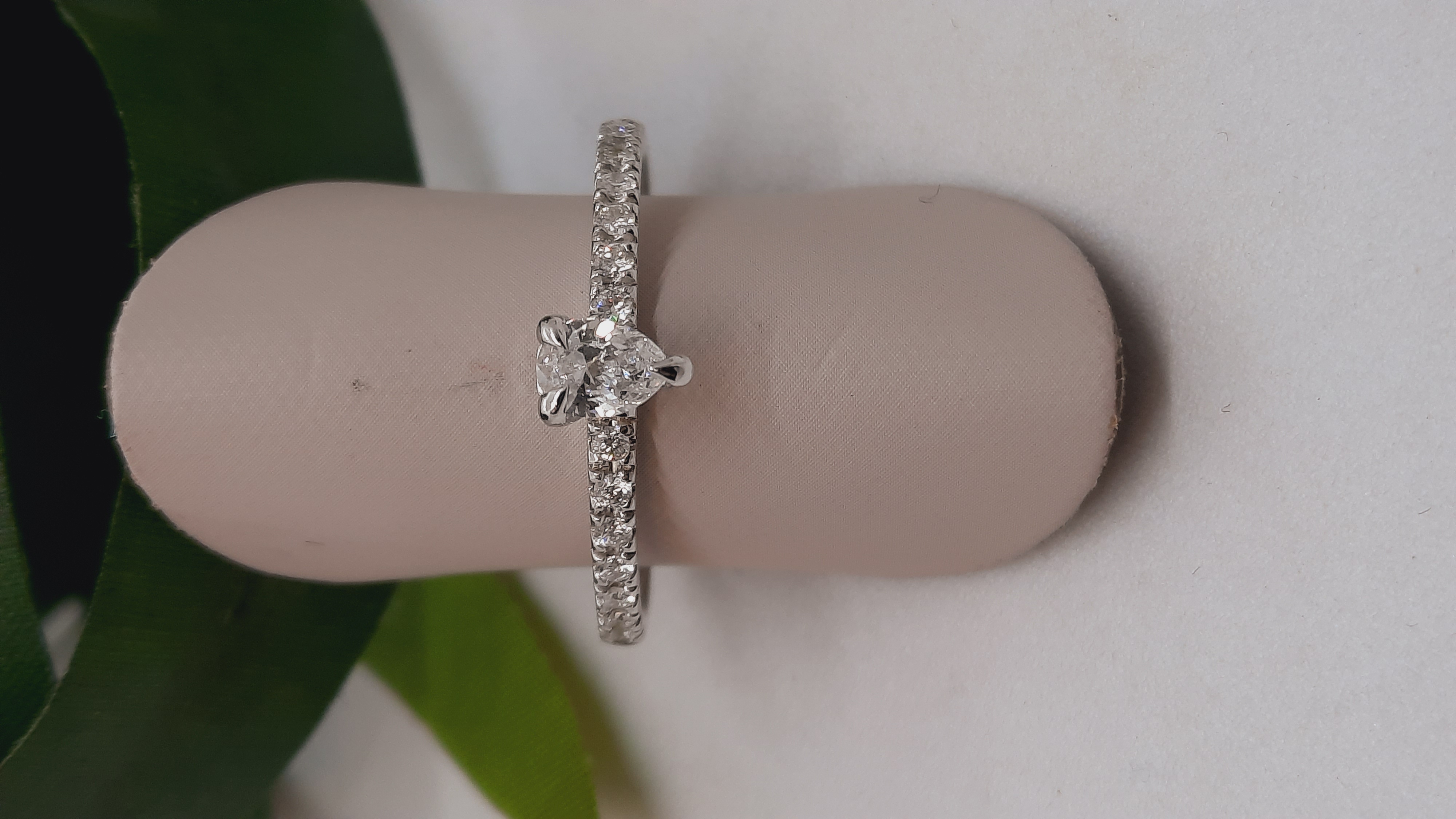 witgouden ring 14kt
0.10 f si - 0.15 f si