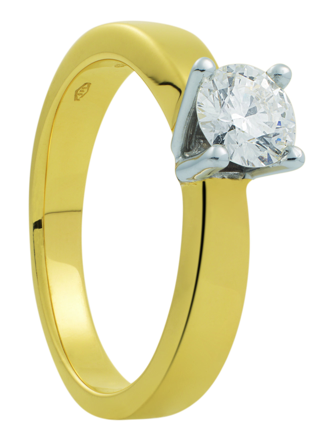 Deze prachtige 14 karaat geelgouden ring is bezet met een schitterende diamant. De ring heeft een elegante en tijdloze uitstraling, perfect voor elke gelegenheid. Draag deze ring alleen voor een subtiele touch of combineer hem met andere gouden sieraden voor een verfijnde look. Een echte eyecatcher voor aan je hand!

Bestel nu en schitter met deze prachtige ring!
