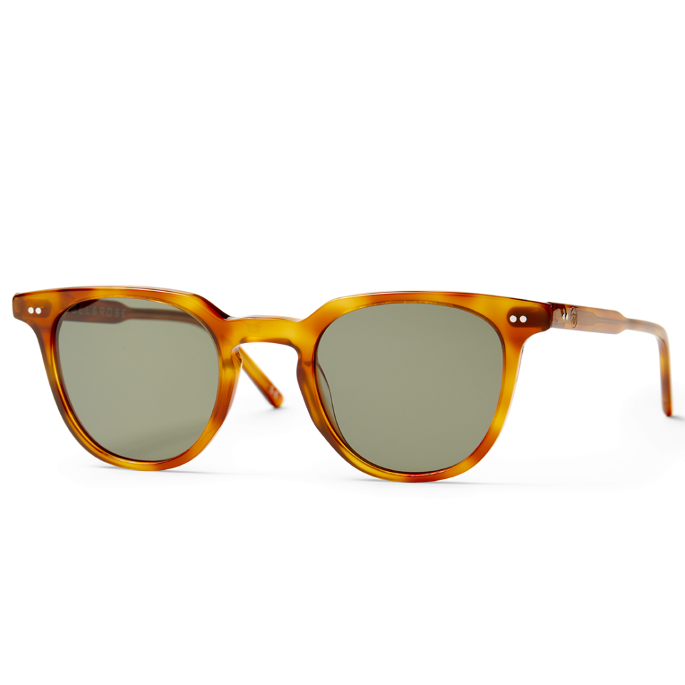 Deze zonnebril van Rebel & Rose heeft een klassiek Havanna bruin montuur en beschikt over gepolariseerde lenzen voor optimale bescherming tegen de zon. De bril is perfect voor zonnige dagen op het strand of in de stad. Draag deze stijlvolle bril met een casual outfit voor een trendy look. Met deze zonnebril maak je zeker een statement!