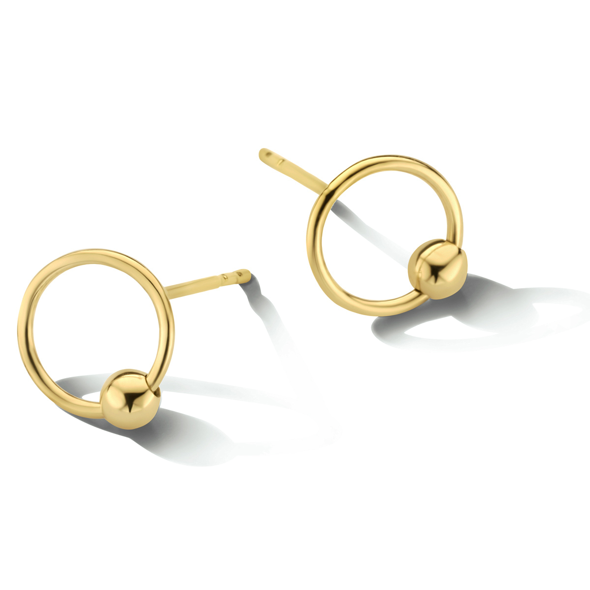 oorknoppen rondje en bolletje 
14k Geelgouden ronde oorknoppen uitgevoerd met een bolletje. De oorknoppen hebben een diameter van 8mm. Het bolletje heeft een diameter van 3mm.
