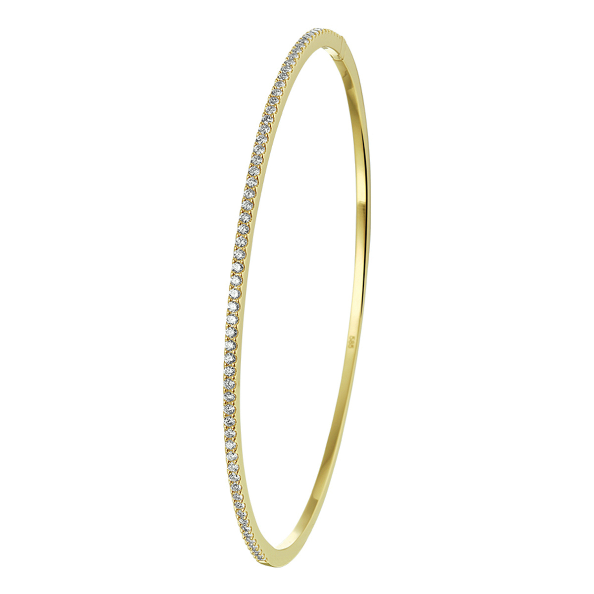 Geelgouden bangle met een afmeting van 1.5x60mm uitgevoerd met een luxe rijzetting van briljant geslepen diamanten en stevige scharnier sluiting. Deze bangle met zijn schitterende diamanten sprankelt je tegemoet en geeft je outfit op een subtiele wijze een chique uitstraling.
