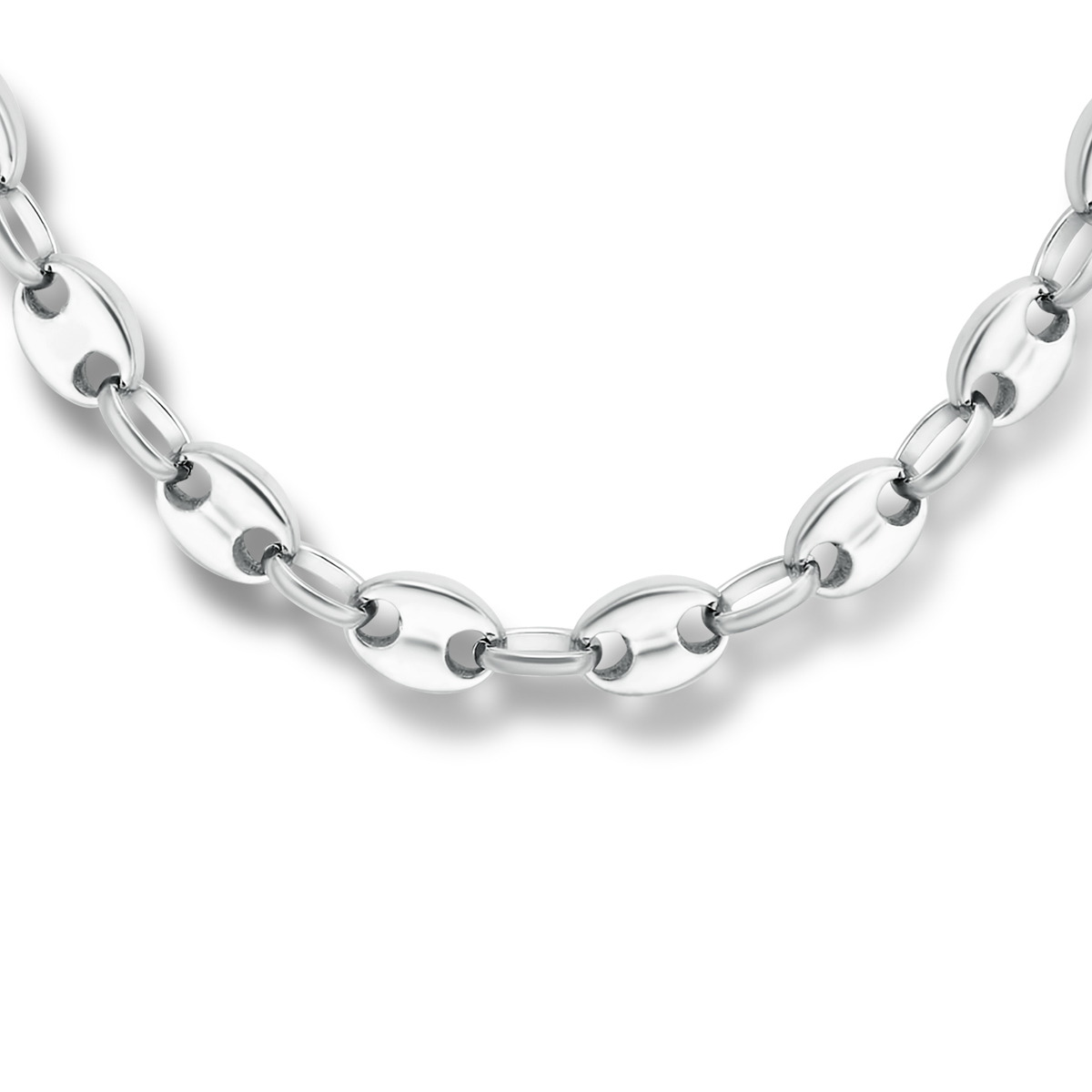 Stalen collier uitgevoerd met karabijnsluiting. Het collier heeft een schakelbreedte van 5.8mm en een draaglengte van 42cm met een extensie van 3cm.
