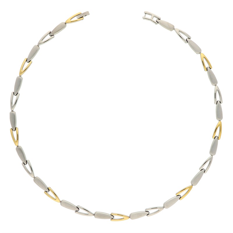 Deze zilverkleurige ketting van Boccia Titanium is mooi in haar eenvoud! De 08039-02 is een zilverkleurige gematteerde damesketting met glanzende goudkleurige accenten.