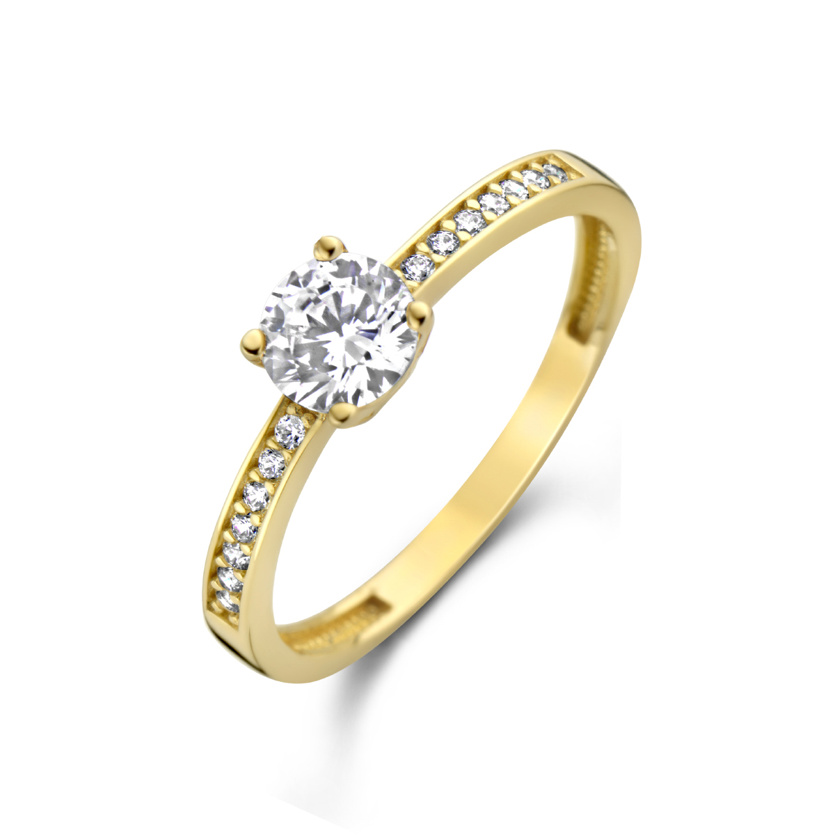 14k Geelgouden ring uitgevoerd met een schitterende zirkonia. De ring heeft een breedte van 5mm.