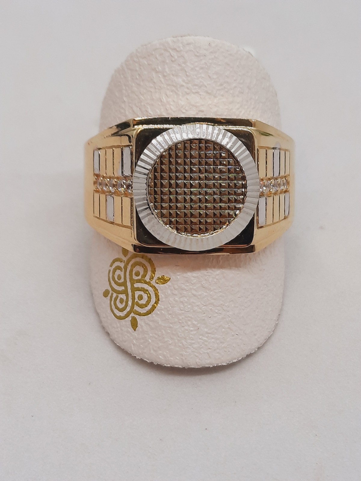 gouden ring 14kt
maat 66