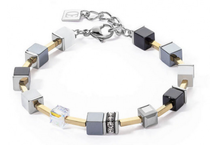 Dit is een armband van het merk Coeur de Lion gemaakt voor dames.