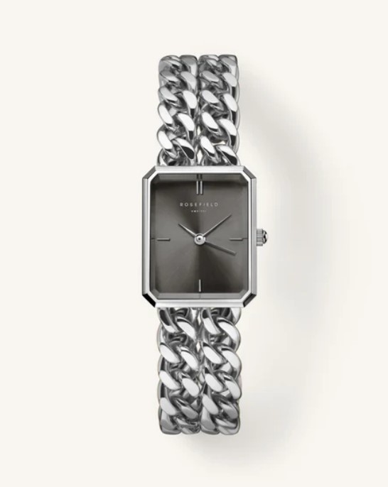 Studio introduceert een nieuwe stijl die een horloge en sieraden combineert – kleine maat, met een aanpasbaar dubbel plat kettinkje als bandje. Een uniek item met een premium uitstraling.