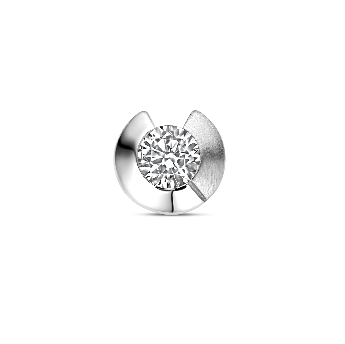 Gerhodineerd 925 zilveren hanger uitgevoerd met zirkonia. De hanger heeft een diameter van 7.5mm.