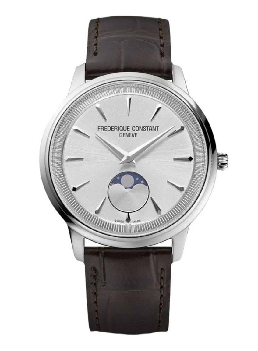 FREDERIQUE CONSTANT CLASSICS MOONPHASE - FC206S3S6
Dit horloge is onderdeel van de classics moonphase collectie. Deze serie kenmerkt zich door het tijdloze design die dicht bij het DNA van dit Zwitserse horlogehuis ligt. 

Bijzonder aan dit horloge is de rand langs het glas, deze verbindt op een elegante manier de wijzerplaat met het saffierglas. Ook nieuw is de nieuwe kleinere afmeting. Het model heeft namelijk een stalen horlogekast met een diameter 37mm. Op de lichte wijzerplaat is de tijd en maanstand af te lezen. Aan het horloge is een bruine lederen band gemonteeerd. Het horloge is daarnaast waterdicht tot 50 meter.