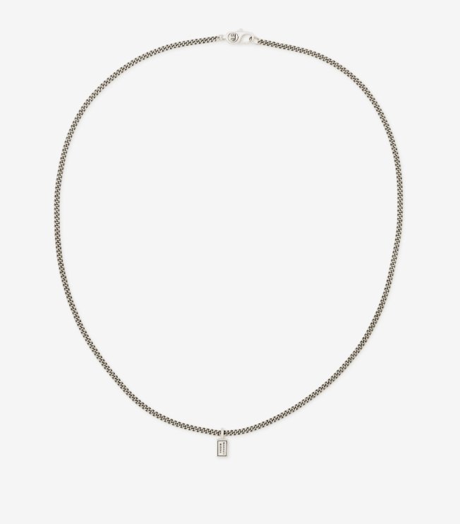 De Essential XS ketting is een mooie ketting, ideaal om te pronken met je hangers! Handgemaakt en tijdloos zoals alle Buddha to Buddha-sieraden. De ketting kan perfect worden gecombineerd met andere Buddha to Buddha-sieraden. De Essential XS ketting is iets kleiner dan de Essential Necklace.