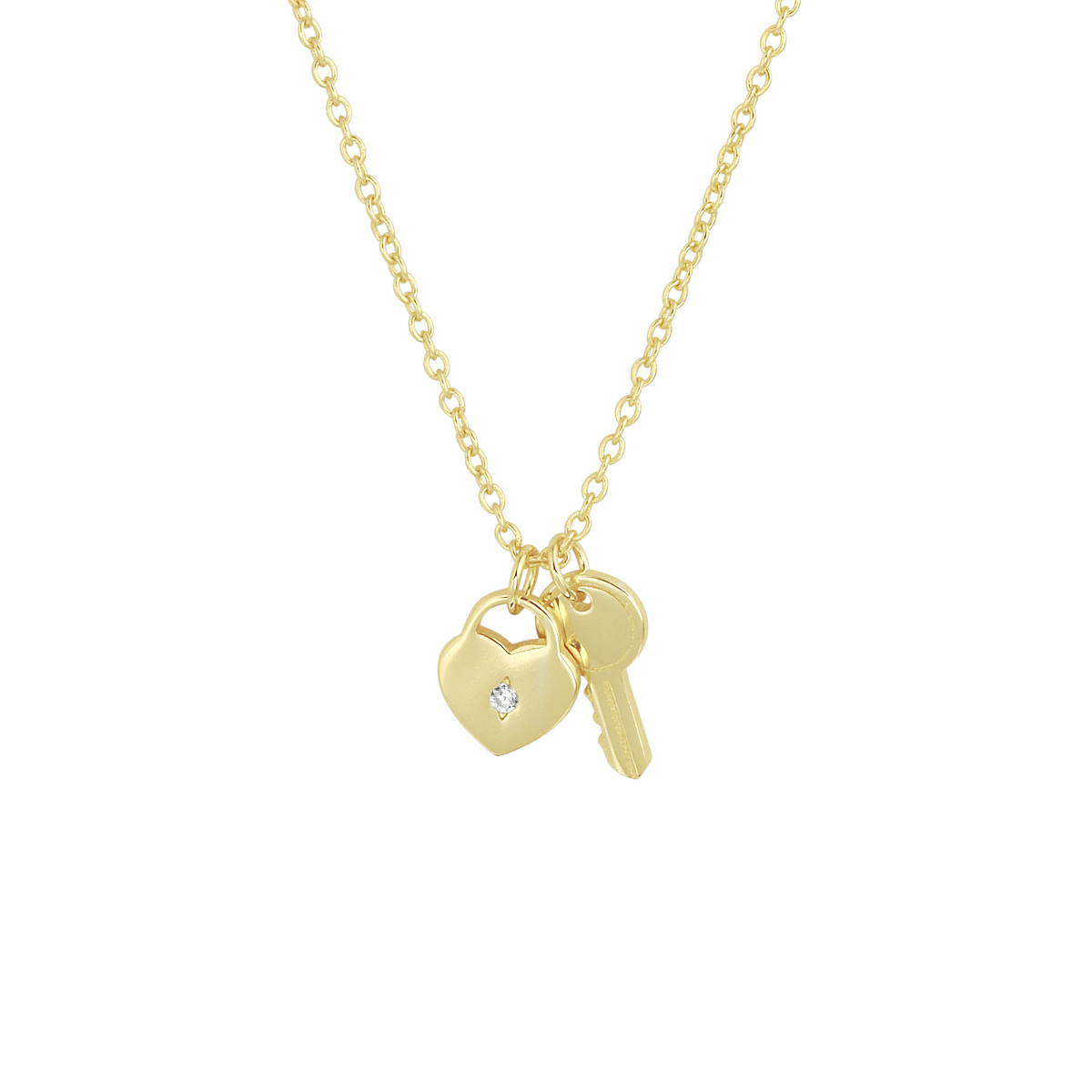 Geelgoud op 925 zilveren collier uitgevoerd met een hart en een sleutel. Het collier heeft een draaglengte van 41cm met een extensie van 4cm en een stevige karabijn sluiting.