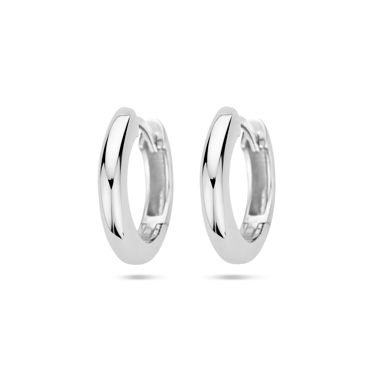 Gerhodineer 925 zilveren klapoorringen met een breedte van 2.5mm.