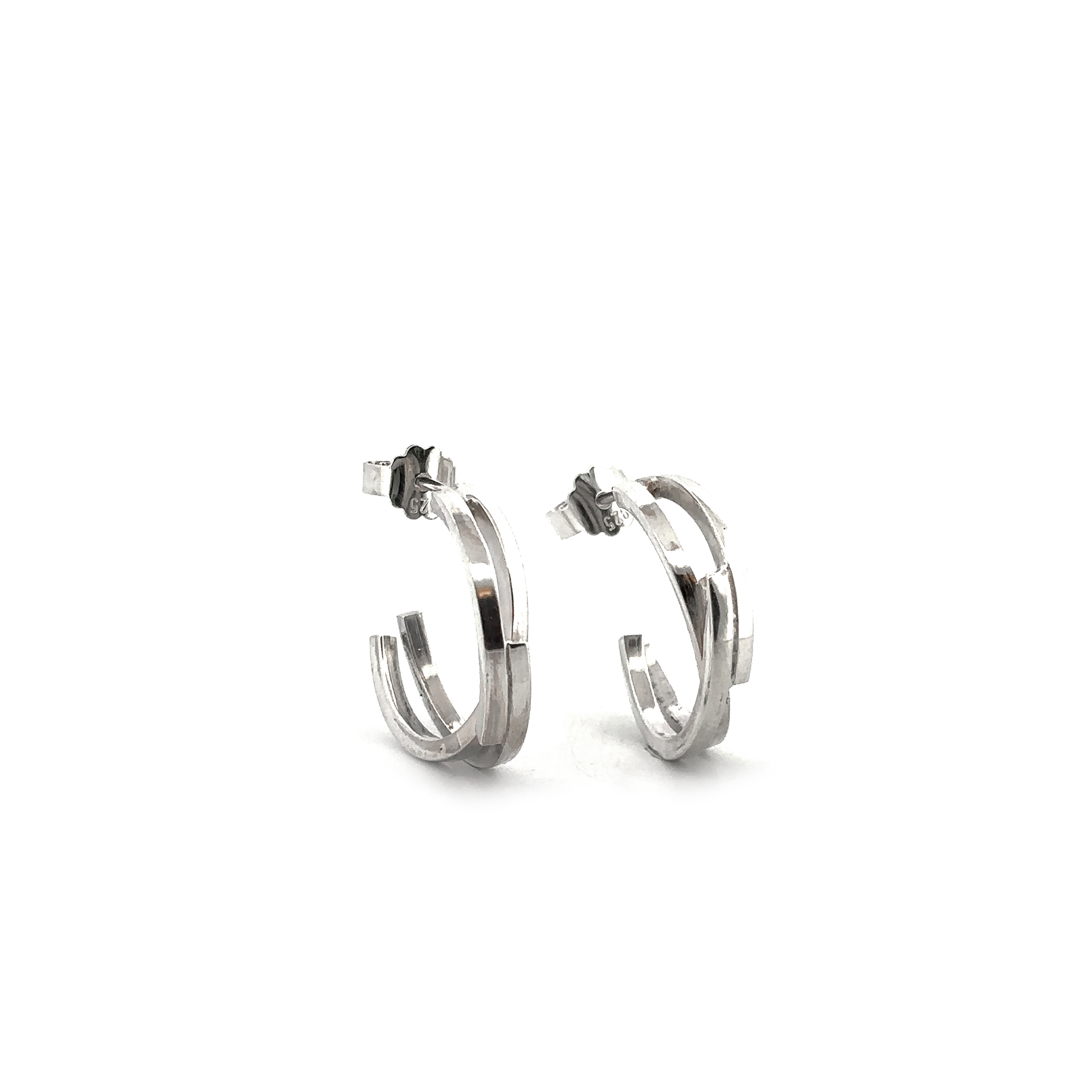 Met een letterlijke twist zijn deze sieraden goed draagbaar en makkelijk te combineren. Een energieke twist van sierlijkheid die jou laat stralen. Elk sieraad wordt met de hand gemaakt in ons eigen atelier en ontstaat spontaan op gevoel. Jouw Twist is dus altijd uniek.

Maak een afspraak en kom deze sierlijke oorstekers eens passen! Of bestel ze gelijk, dan sturen we deze mooi verpakt naar je toe.