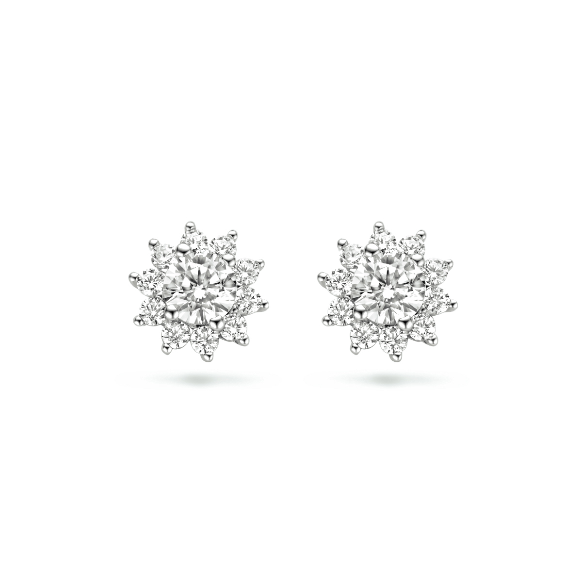 Gerhodineerd zilveren oorknoppen uitgevoerd met zirkonia. De oorknoppen hebben een diameter van 8mm