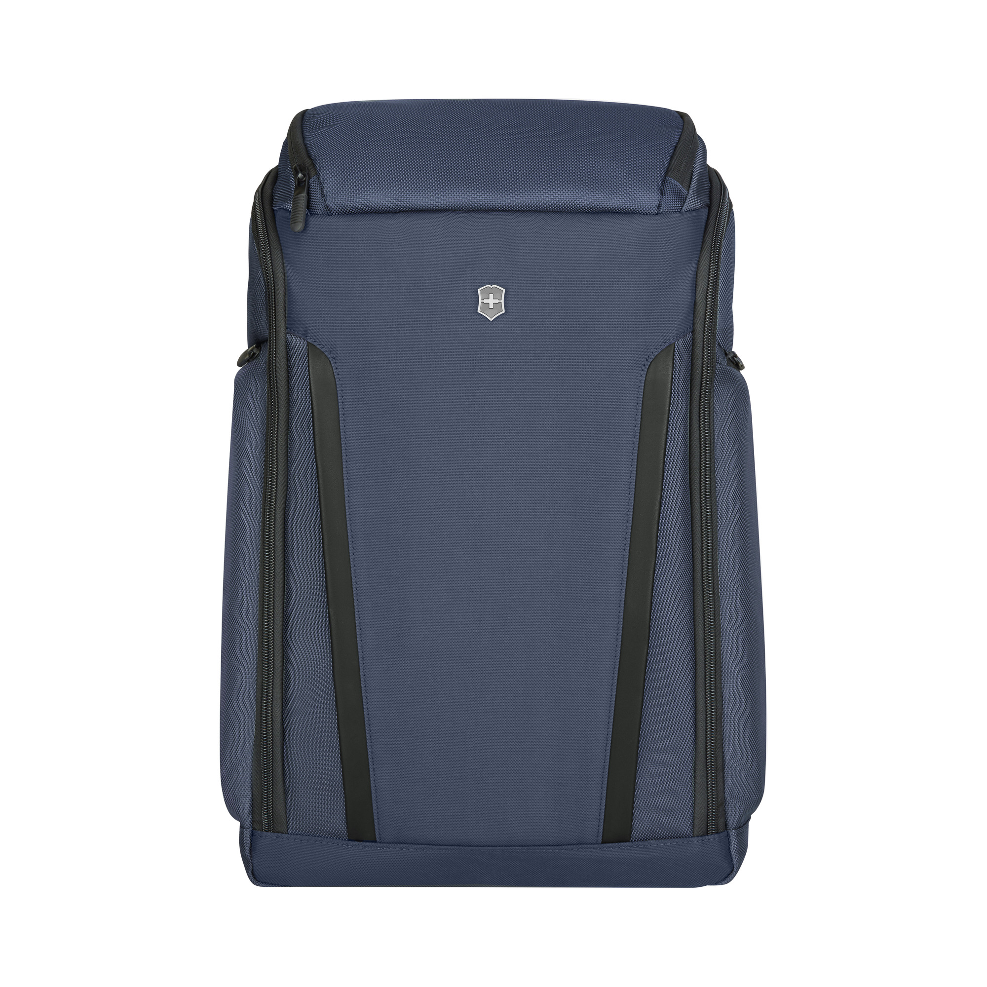 Deze Victorinox Altmont Professional Fliptop Laptop Backpack in Navy Blue heeft een fliptop opening, gewatteerd laptopvak, organisatievakken en een handige waterfles zak. Draag het comfortabel met de gewatteerde schouderbanden en ademende achterkant. De beste manier om het te dragen is over beide schouders voor een gelijkmatige gewichtsverdeling. Ga stijlvol en georganiseerd op pad met deze veelzijdige rugzak!