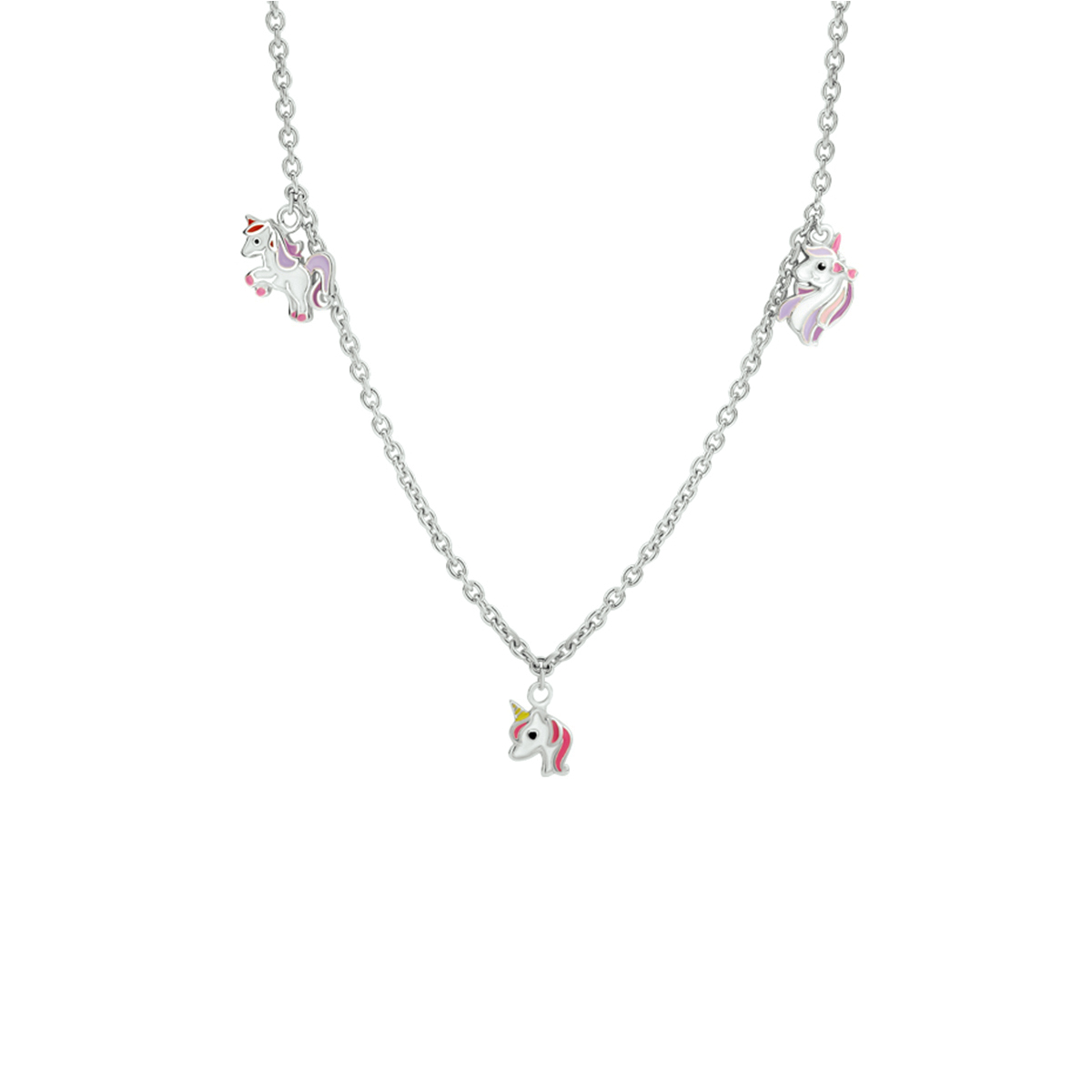 Gerhodineerd 925 zilveren anker collier uitgevoerd met drie verschillende hangers in de vorm van een eenhoorn en een stevige karabijn sluiting. Het collier heeft een draaglengte van 36cm met een extensie van 4cm. De hangers hebben een afmeting van 10.5x9mm, 9x6.5mm en 11x7mm.