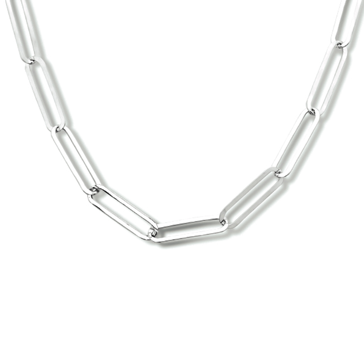 Gerhodineerd 925 zilveren paperclip collier met een breedte van 4.3mm. Het collier heeft een draaglengte van 42cm met een extensie van 2cm en een stevige karabijn sluiting.