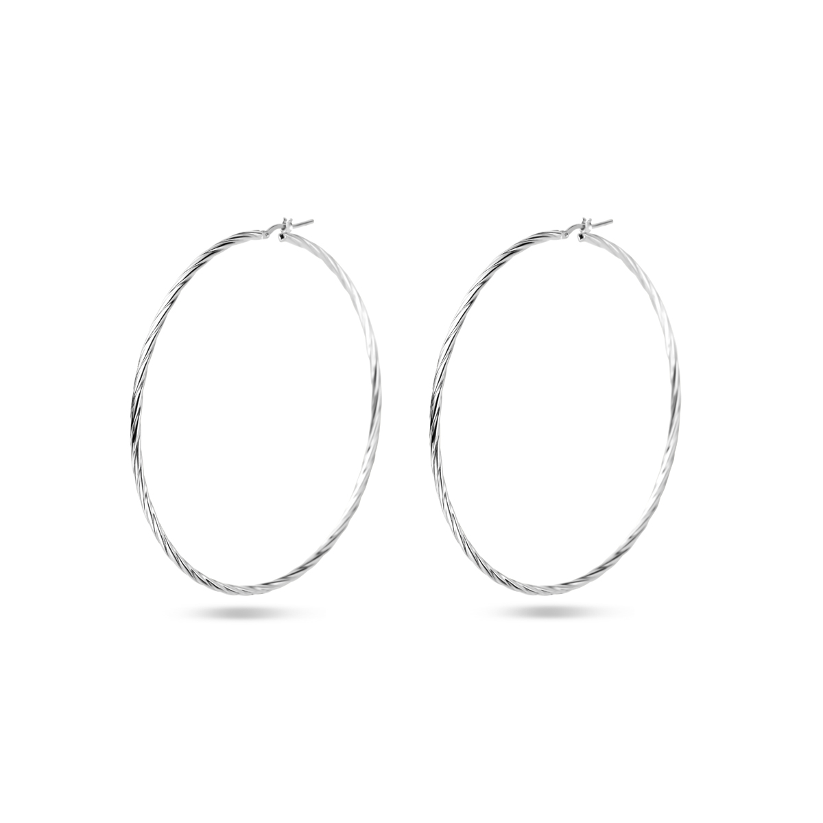 Gerhodineerd 925 zilveren oorringen met een afmeting van 73x2.5mm.