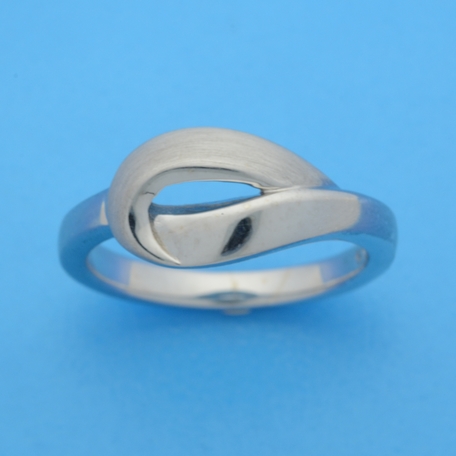 Doelgroep: dames
Ringmaat: 17.75 mm (56)
Breedte: 9 mm